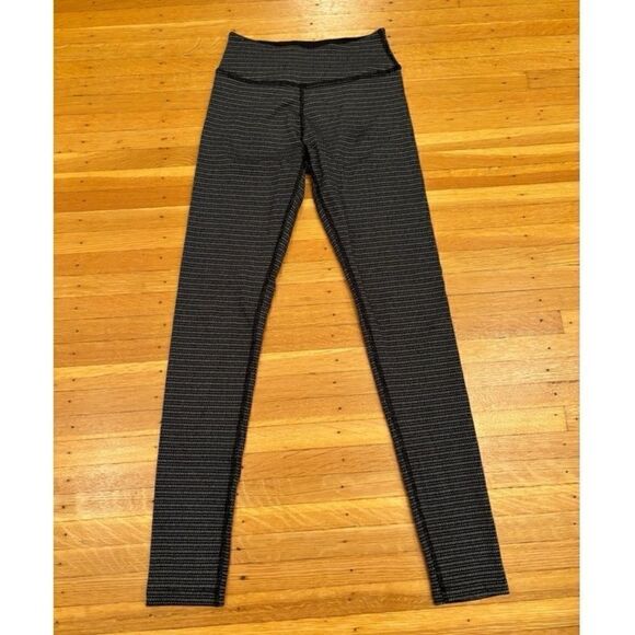 Beyond Yoga black/white athletic leggings - Picture 1 of 6